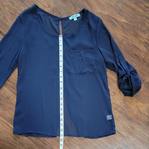 Boutique Style Navy Sheer Long or Quarter Sleeve Size Small Open Back Blouse Top - Picture 9 of 11